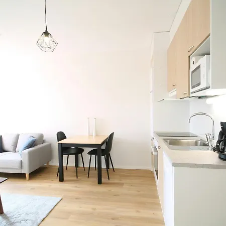 Huoneisto Convenient For 2 *